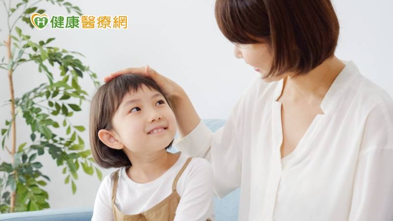 讓孩子展開笑容的三種尊重語言　認同、肯定、溫情 