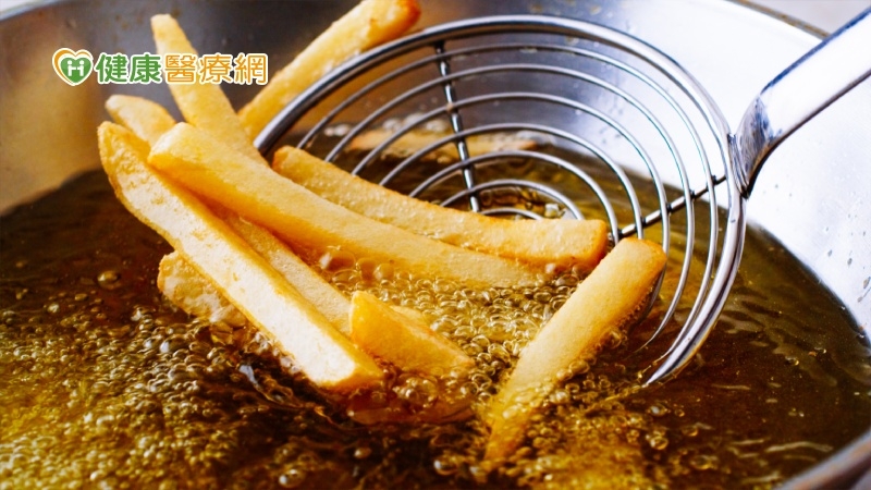 吃炸物好紓壓？　最新研究：吃薯條、炸雞恐更憂鬱