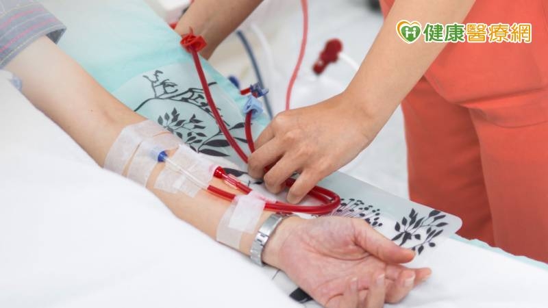 洗腎不用再跑醫院， 居家血液透析搭配AI遠端監測更安心