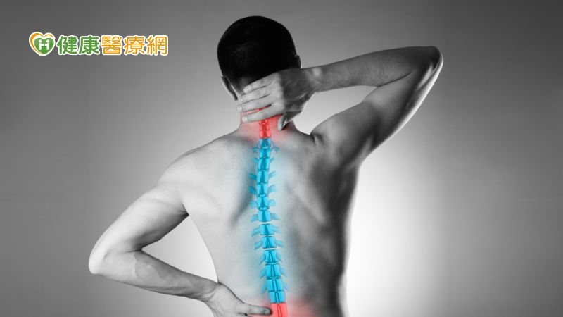 脊椎手術材料怎麼選？　脊椎融合器幫助恢復脊椎穩定