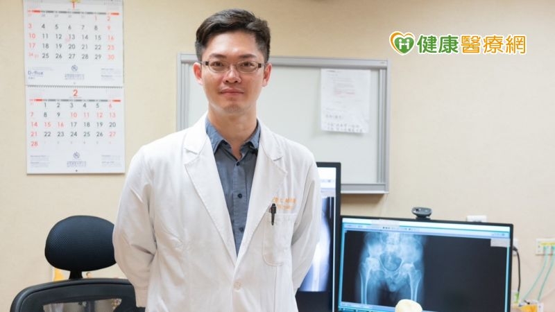 未積極治療骨鬆，老翁跌倒全身七處骨折