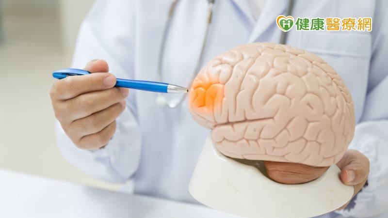 腦癌開刀頭皮壞死、頭骨外露！　「顯微重建手術」急救命