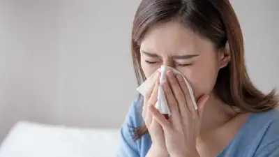 「流鼻水」是過敏還感冒？竟也可能和「腦液外洩」有關？方法快速止鼻水，醫師教你從「鼻水顏色」辨症狀