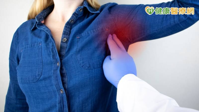 乳癌術後肩膀手臂痛？　中醫「這樣調理」加日常伸展改善