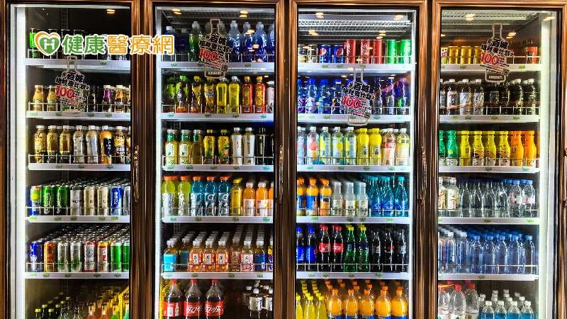 「這些」提神飲料≠飲料　亂喝小心提神不成傷肝又傷身！