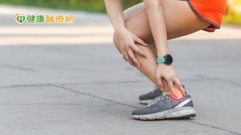 不只運動！阿基里斯腱斷裂與「這些」因素都有關　如何治療、復健？