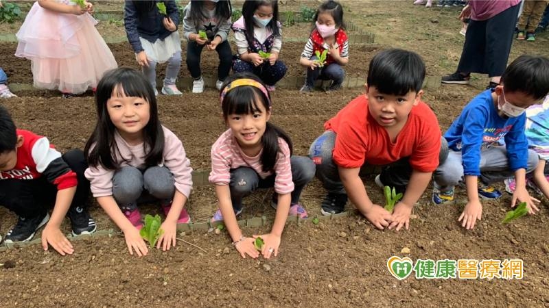 NG醜蔬果變佳餚　10月世界糧食日教孩子「惜食概念」