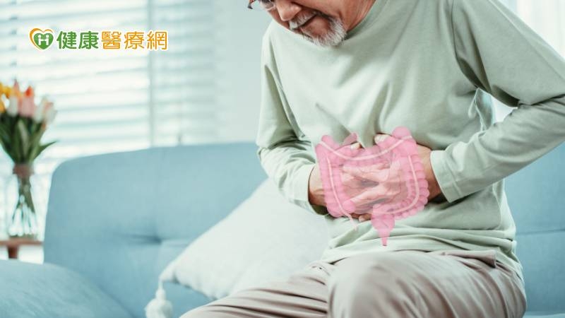 天天小酌，配下酒菜？　中年男脹氣竟是罹早期胃癌