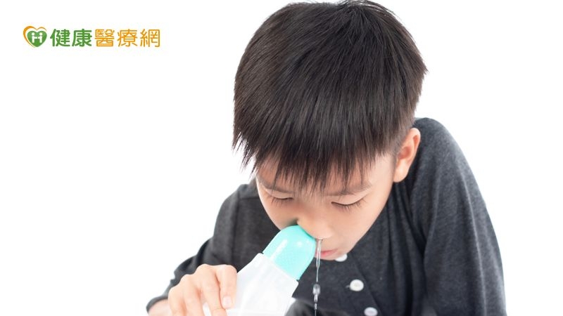 過敏性鼻炎生理食鹽水洗鼻只能暫時緩解　「中藥洗鼻法」成效佳