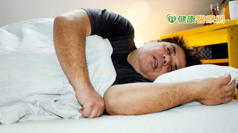 38歲男星猝逝　罹患「睡眠呼吸中止症」一晚斷氣超過100次！