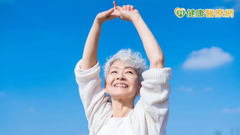 一份2022年11月發表於《老年社會工作期刊(Journal of Gerontological Social Work)》的研究指出，從事志工服務不僅讓人覺得人生有意義，還可以減少孤獨感，特別是每年從事志工服務超過100小時的情況下。