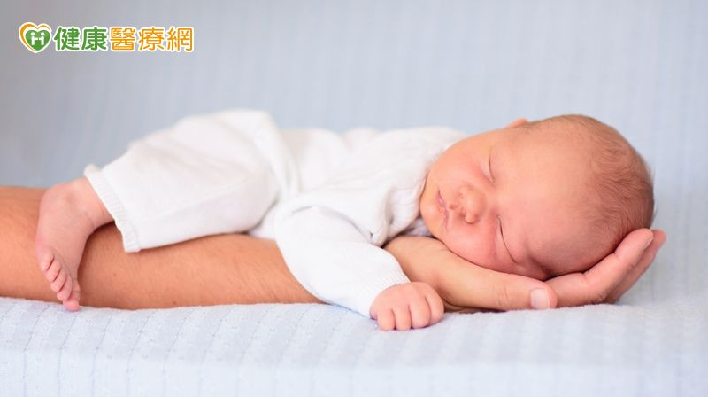 極低體重早產兒（出生體重小於1000克）是新生兒照護團隊所需照顧最有挑戰性跟難度的族群。