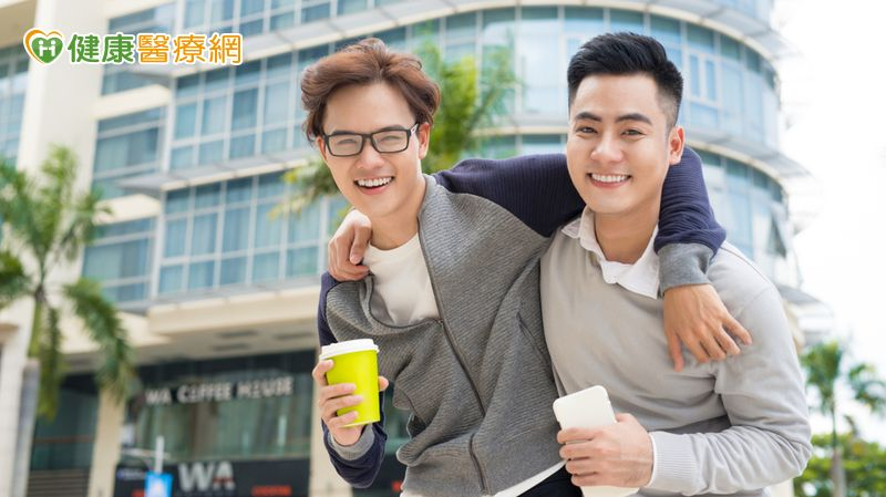 許多人對於身邊親友疑似有心理或精神困擾時，想表達關心卻怕弄巧成拙，置之不理卻又擔心發生憾事，到底應該如何介入才適當？ 