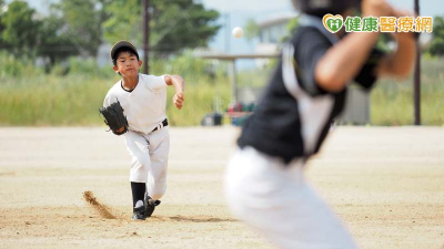 中華隊奪冠掀棒球熱！醫揭少棒「3大」運動傷害　守護小將逐夢不傷身