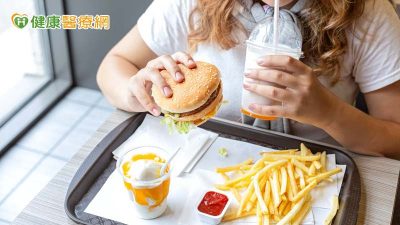 愛吃高熱量食物　恐致膽固醇過高！這「4類」人也是高風險族群要注意