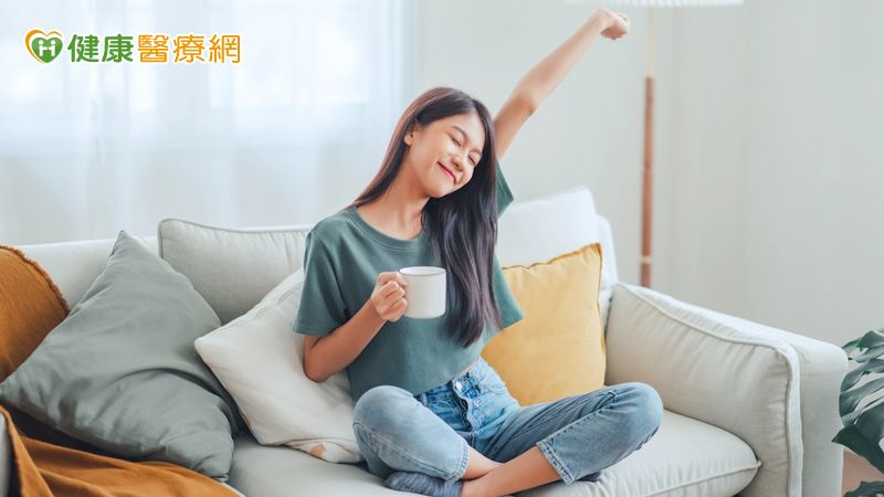 家庭是世界的縮影，孩子會透過與家人的關係，學到自己是什麼樣的人、周圍是什麼樣的人，以及什麼是好的、什麼是壞的。