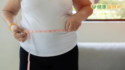 六旬失智婦腹部隆起如懷孕　竟是「子宮內避孕器」惹禍