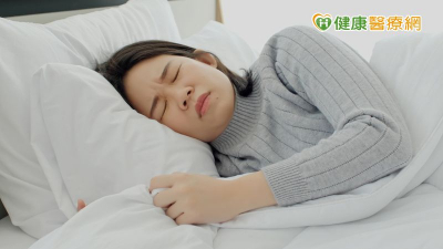 睡覺翻身、轉頭就頭暈？耳石脫落症狀一次看　教你預防復發招式