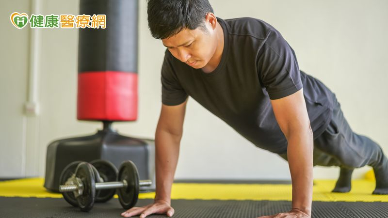 寒冷天氣會造成血管收縮、血壓升高，心臟負擔增加就可能誘發心肌梗塞等急性病症。