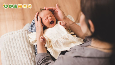 病毒齊發旺季！嬰幼兒「哭卻沒有眼淚」　醫籲：口服疫苗保平安