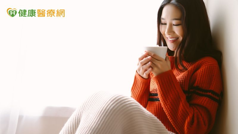 近期天氣冷熱變化大，不少人會以飲酒或食用含酒料理來補身。