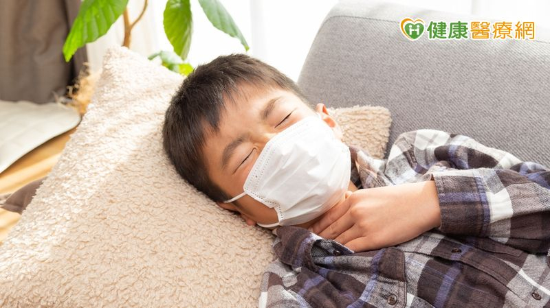 後疫情時代，民眾配戴口罩的比例有所下降，而黴漿菌肺炎在校園及家庭的傳播力不可小覷。