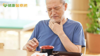 6旬男反胃嘔吐「連喝水都困難」 　竟是罕見末期食道弛緩不能症