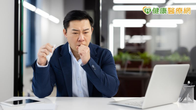 環境刺激因子讓氣喘頻頻發作？嚴重氣喘生物製劑可以減少惡化發生！