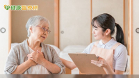 老婦「肺小結節」定期追蹤十年卻變癌　機器手臂切除救回一命