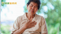 五旬婦輕忽胸悶險猝死　微創開心手術救回一命
