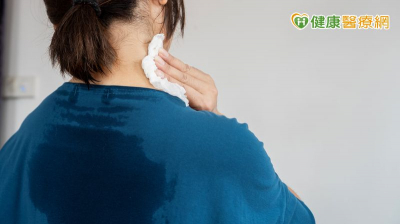 流汗狐臭飄異味？　「這1無創除汗療程」助少女重拾信心！