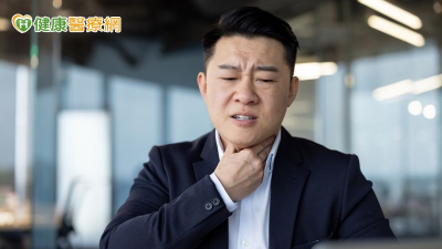 甲狀腺腫瘤吞嚥困難、呼吸不順　「1治療」助他度過難關