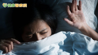 遇上「鬼壓床」先別怕　其實是睡眠癱瘓症！專家推4步驟應對