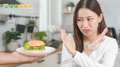 想改變飲食守護健康 卻被朋友嘲笑?感謝+拒絕阻「勸食者」擋道!