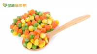 每天啃生菜還便秘？醫師揭纖維要吃對　最雷便當菜「三色豆」高纖助排便