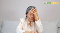 記憶力變差是老化還是失智症前兆？醫：「這些狀況」可能是失智症