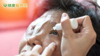 白內障治療新趨勢！　醫解析「健保vs自費人工水晶體」選擇指南