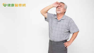 突然頭痛比慢性病更危險！醫師推薦給「長青族」3種護腦運動