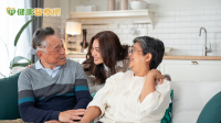父母批評比他人更傷人？心理師親教「這方法」　打破惡性循環