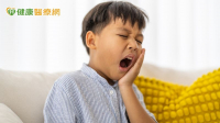 5歲童蛀牙竟變蜂窩性組織炎　醫：吃飯太久蛀牙風險增3倍