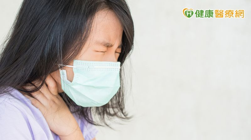 聲音改變不是小問題，尤其中高齡族群若出現沙啞、嗆咳或吞嚥困難，應及早就醫診斷，並與醫師、語言治療師合作治療。
