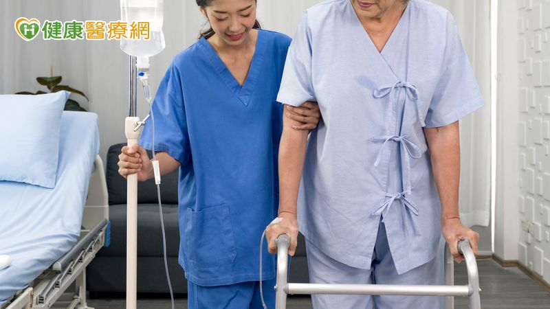怡樂適療程(Enhanced Recovery After Surgery, ERAS)是一套以病人為核心、強調「主動式康復」的手術照護模式。