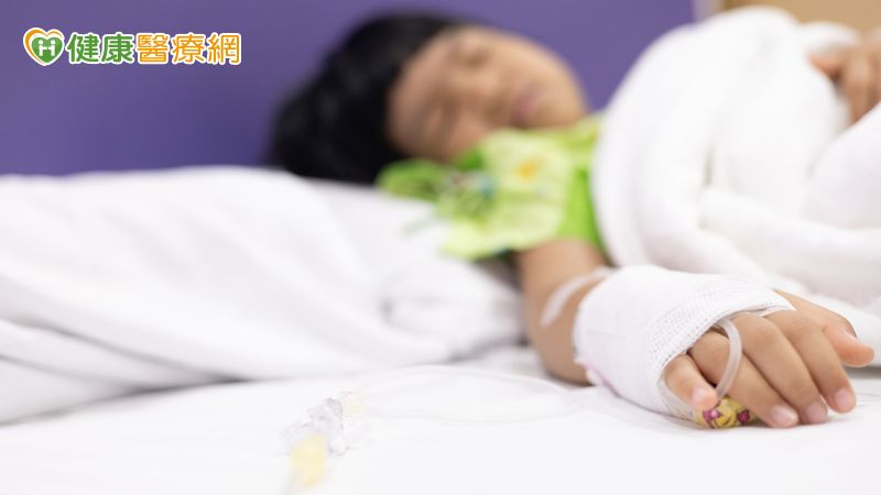 今年截至目前，國內累計15例腸病毒感染併發重症確診病例。且新生兒病例高達12例，且全部與伊科病毒11型感染有關。這數據顯示，伊科病毒11型已成為威脅新生兒健康的主要腸病毒型別。
