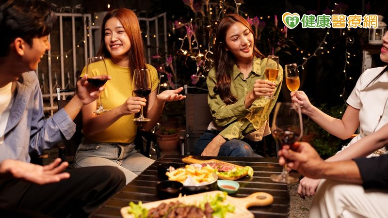 中秋月圓人團圓，也別忘了好好照顧「自己的心」，一起吃美味、呷健康，過一個無負擔、尚健康的中秋節。