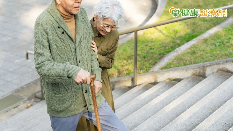 本文摘自：《50歲起這樣練，慢老中醫帶你增肌減脂、抗發炎、防失智：華佗80代傳人的凍齡導引術》，圓神出版