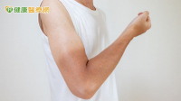 擦防曬乳還是照樣變黑？營養師：「熱」也會讓人變黑！