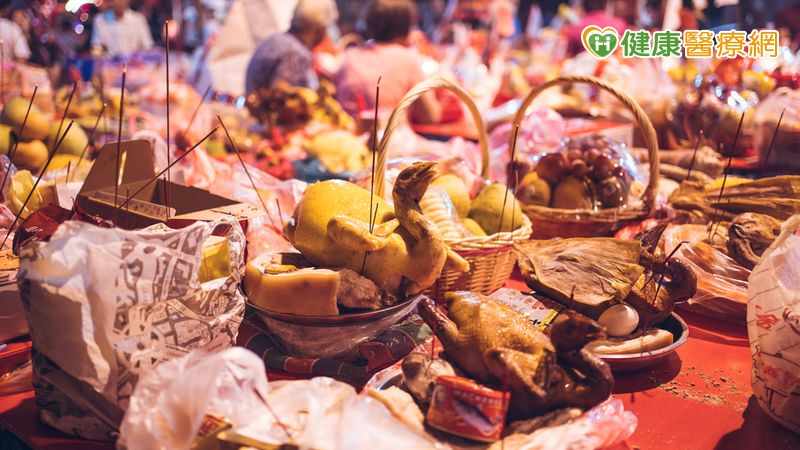 中元節除了敬神祭祖，也要守護自己的健康與家人安全。