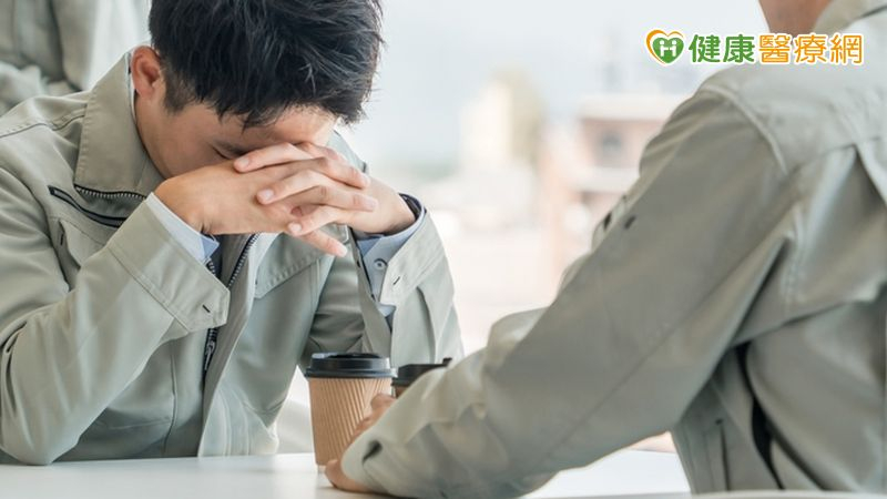 自 2025 年起10月10日起，全體公務人員每年可請 3 天「身心調適假」，併入事假計算最多 7 天，可小時計算、免附醫療證明，機關不得拒絕或對請假者做不利處理。