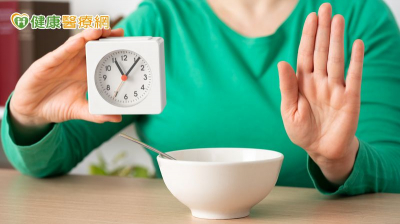 「手術前禁食」一定要嚴格遵守？醫：當心「偷吃偷喝」變致命風險！