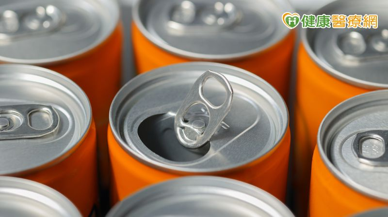 能量飲料「1成分」是癌細胞燃料？戒糖對抗癌有用嗎？醫師來解析！